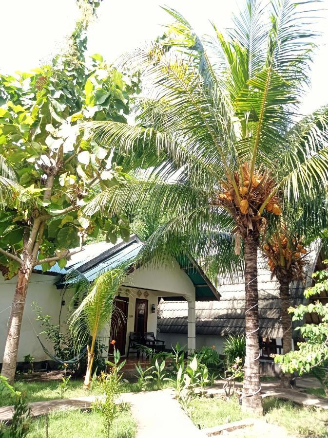 Follow The Rabbit Bungalow Gili Air Esterno foto