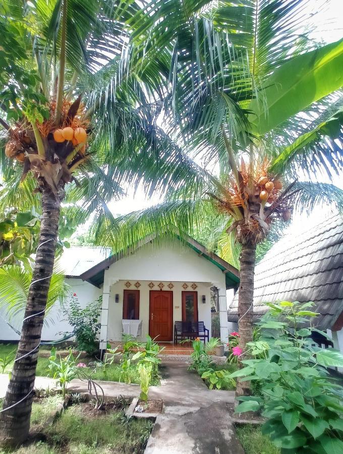 Follow The Rabbit Bungalow Gili Air Esterno foto